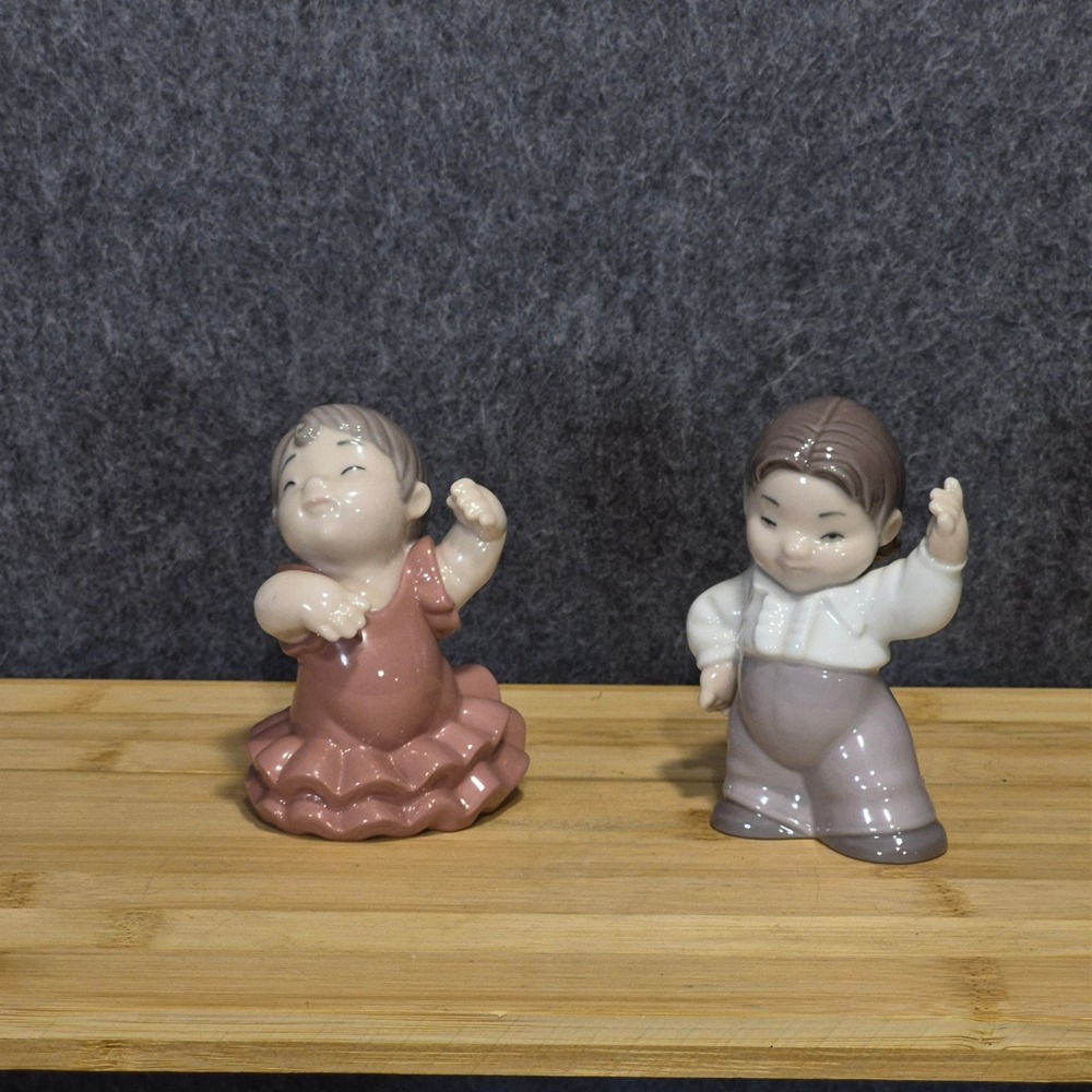 Vintage Y2K Nao by Lladró "Tumbling Tots" Petite Flamenco Retired Collectible